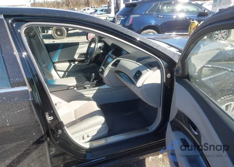 2015 Acura Rlx z USA, uszkodzony, nr VIN JH4KC1F5XFC000473